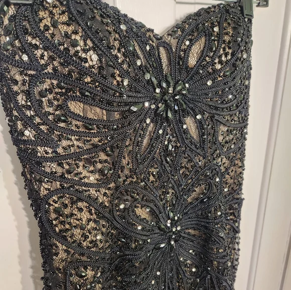 Stunning Homemade Beaded Gown Size S - Picture 3 of 7